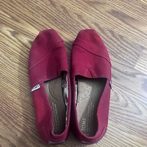 TOMS Womens Size 8 Classic Slip-On Red Casual Canvas Flats Shoes